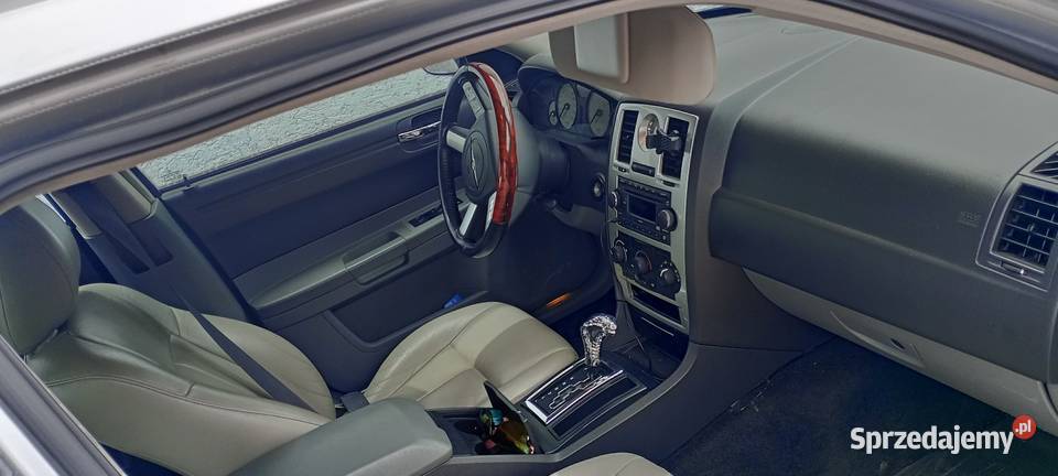 Chrysler 300C 35 LPGsrebrny pomorskie Człuchów