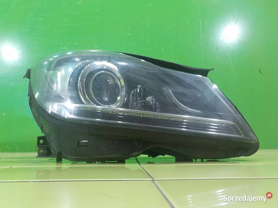 MERCEDES C W204 C204 COUPE AMG 13r XENON lampa Suków