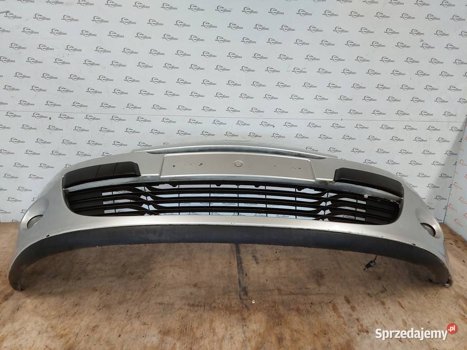RENAULT MEGANE III 10r Zderzak przód przedni osobowe Kielce