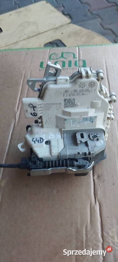 Zamek drzwi lewy tył AUDI A4 B8 6PIN 8K0839015C Szczecin