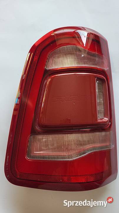 DODGE RAM 1500 2019 2024 LAMPA TYŁ LEWA POD BSM Części samochodowe pomorskie