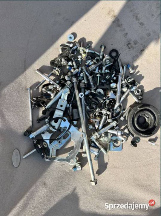 Komplet śrubek śrub Suzuki GSXS 750 GSX750S wielkopolskie Ostrów Wielkopolski