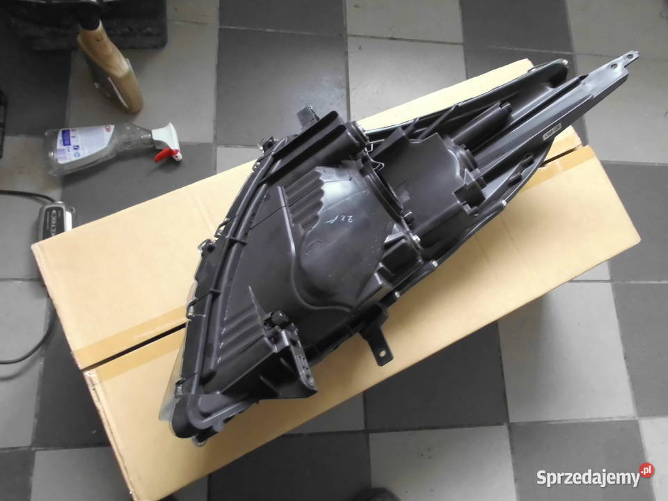 lewy reflektor suzuki swift mk7 2010 roku NOWY