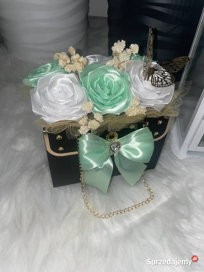 Piękny mały bukiet róż ze wstążki idealny na zachodniopomorskie sprzedam