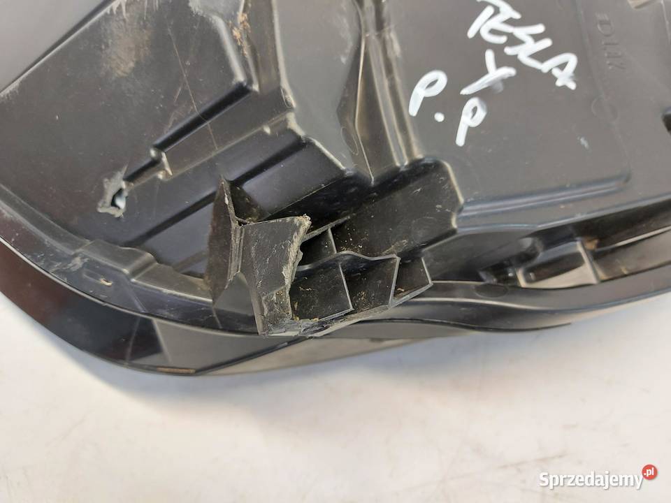 TESLA MODEL Y 2024r LAMPA PRAWY PRZÓD 151495300E osobowe dolnośląskie