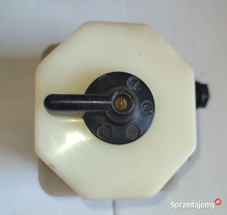 Przełącznik krzywkowy łuk 25 trójkąt gwiazda Police