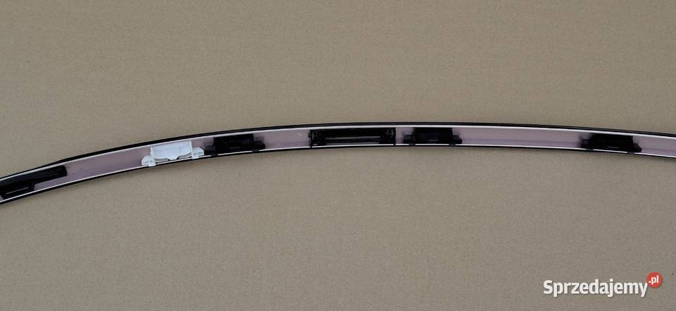 MERCEDES AKLASA W176 LISTWA DACHU DACHOWA PRAWA osobowe Bieleń sprzedam