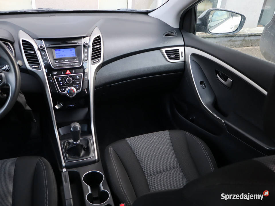 Hyundai i30 14 CRDi wielofunkcyjna kierownica Katowice