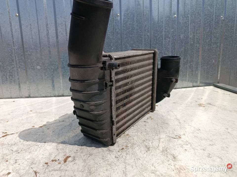 CHŁODNICA INTERCOOLER PRAWA AUDI A4 B5 25 TDI Części samochodowe sprzedam