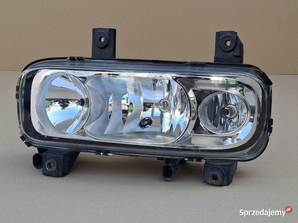 MERCEDES ATEGO REFLEKTOR LEWY LAMPA LEWA