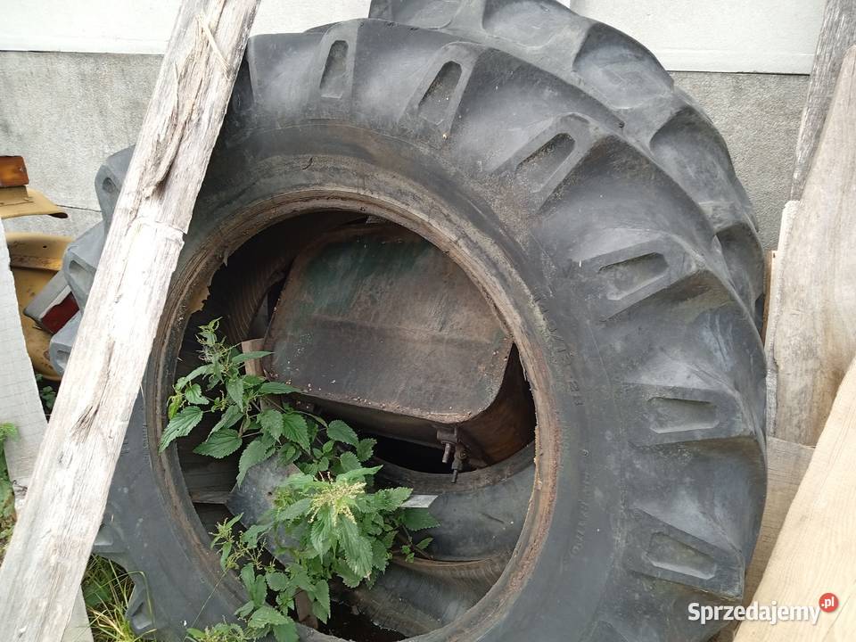 Sprzedamy ciągnik do remontu na części sprzedaje