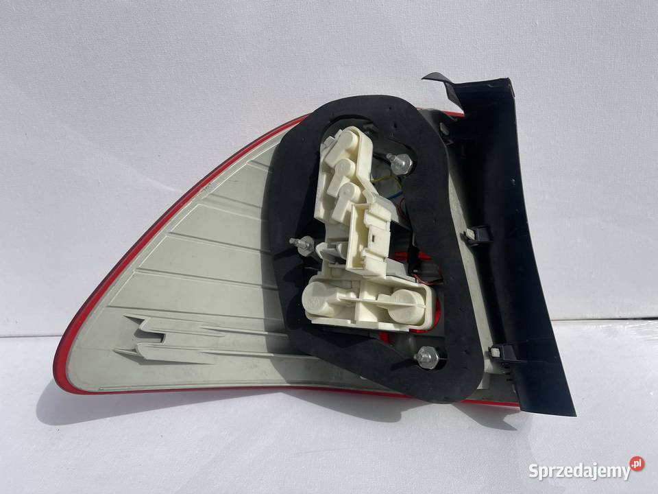 BMW 3 E91 LIFT PRAWA LAMPA TYŁ KOMBI Ostroróg