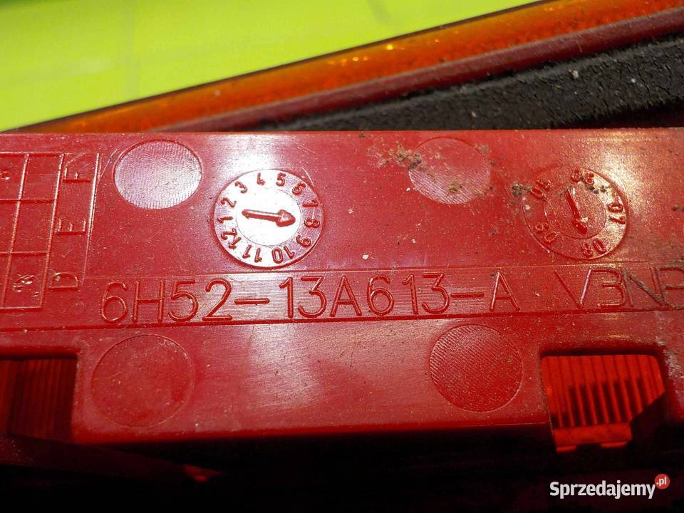 FREELANDER II 08r swiatlo lampa STOP 6H5213A613A