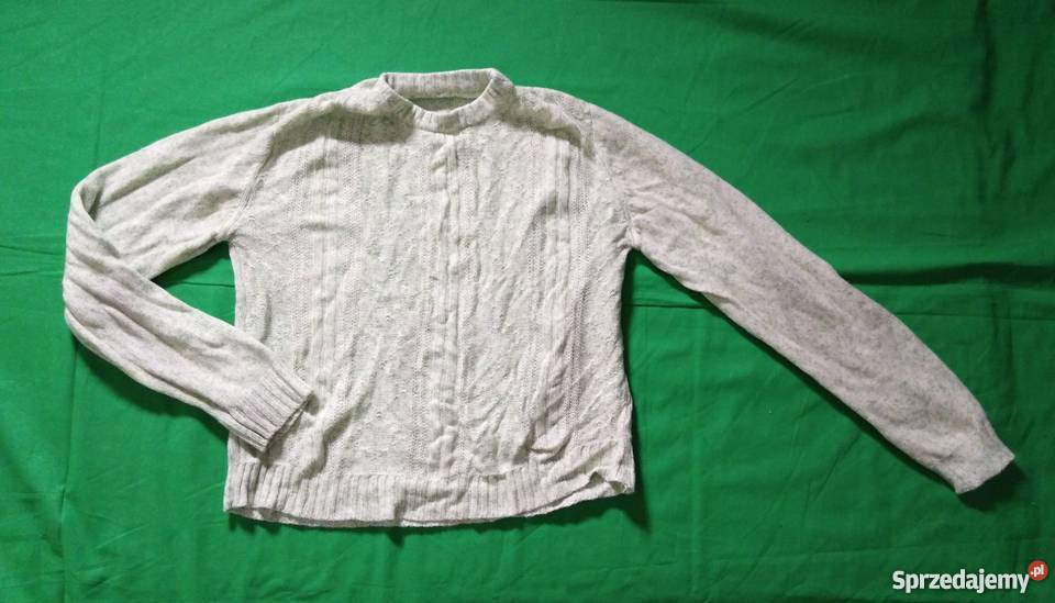 Wygodny lekki jasnozielony sweterek Warszawa