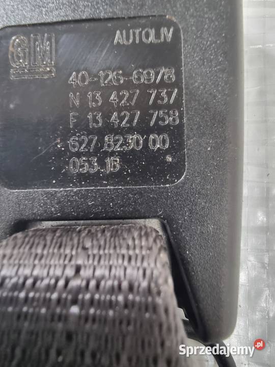 OPEL CORSA E WPINKA ZAPINKA PASA TYŁ ŚRODKOWY osobowe