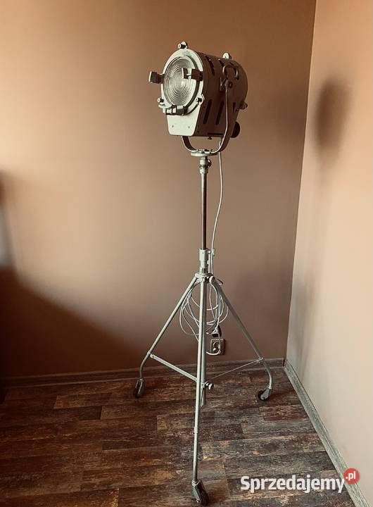 Lampa teatralno filmowa z okresu PRL Vintage