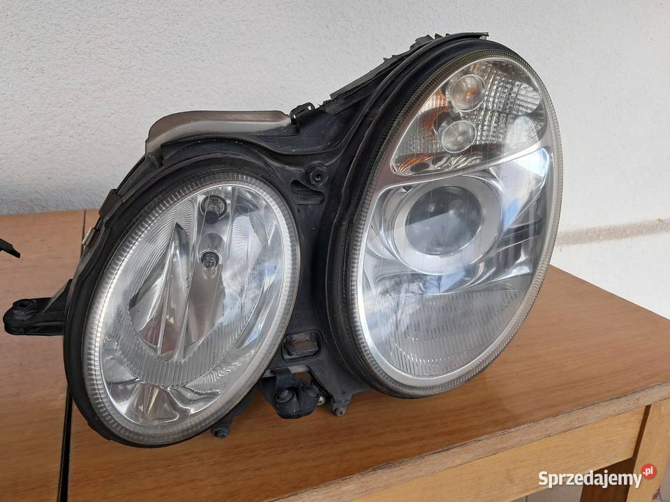 Mercedes W211 lampy przednie E klasa Rok produkcji 2005 Lampy przednie sprzedam
