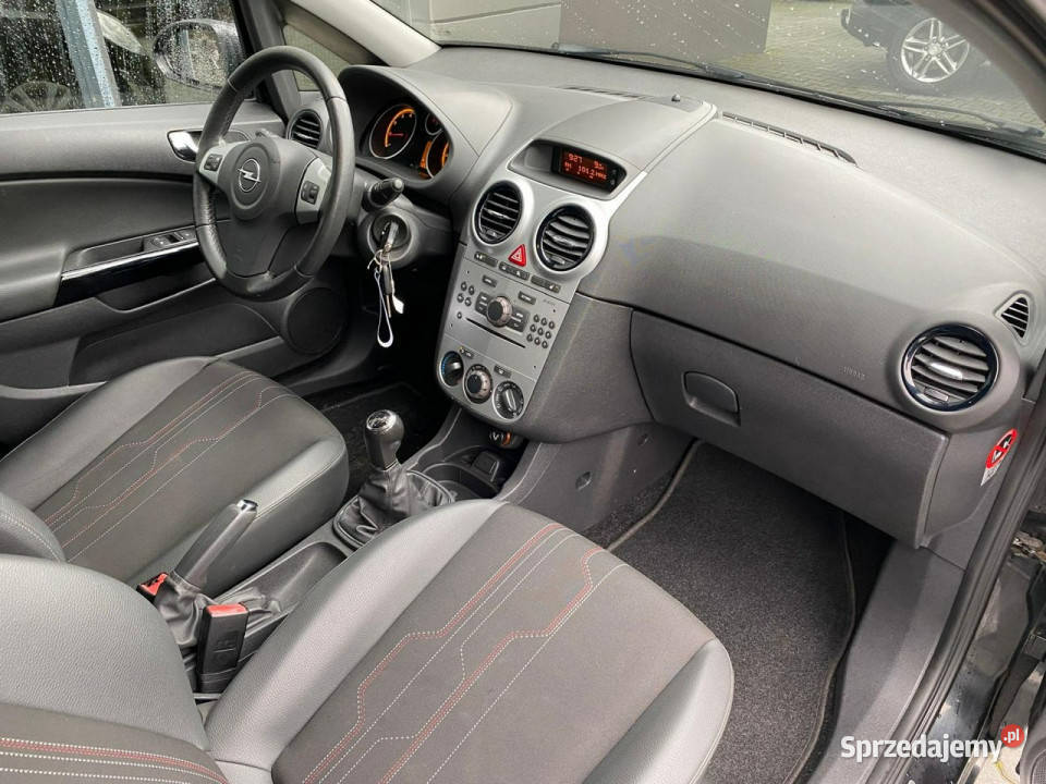 Opel Corsa podgrz kier fot półskóra klimatyzacja elektryczne lusterka Corsa Żory