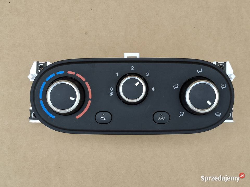 IVECO DAILY 14 PANEL NAWIEWU KLIMATYZACJI dostawcze Bieleń