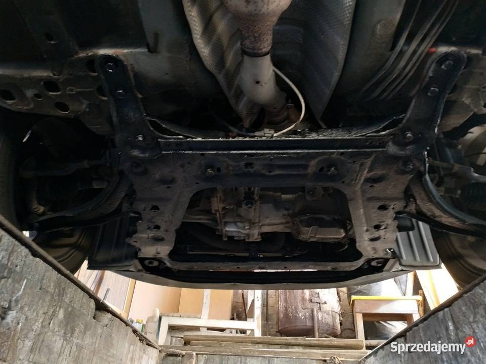 ładny NISSAN QASHQAI z 2011r16 benzyna Puławy