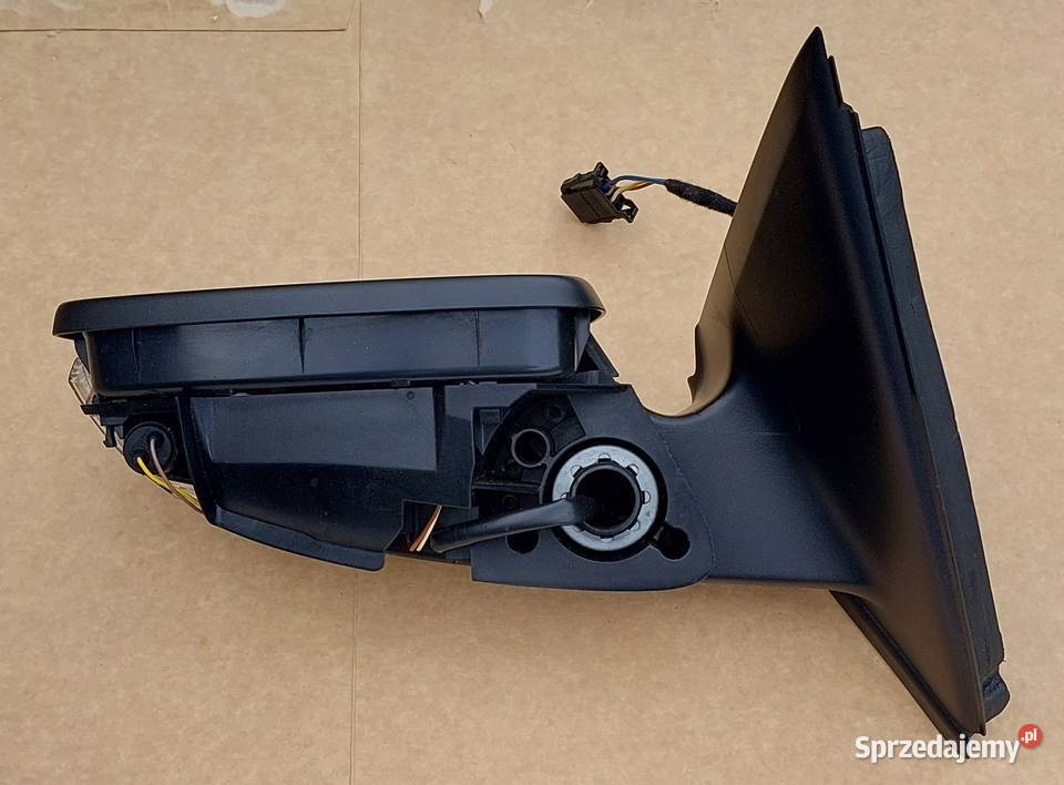 LUSTERKO PRAWE ELEKTRYCZNE SKODA FABIA III 14 Mielęcin