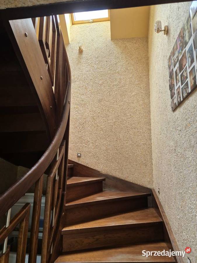 Syndyk sprzeda dom o pow 160 m2 w Knopinie Knopin