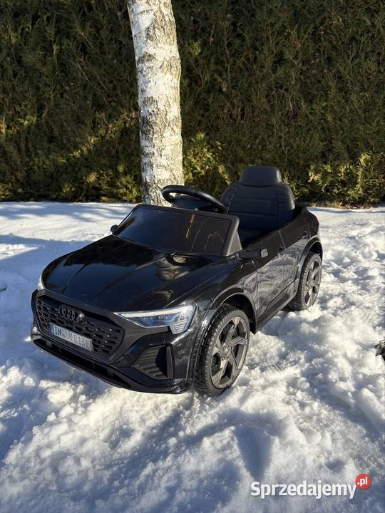 Auto na akumulator Audi SQ8 nowy elektryczny Grabownica