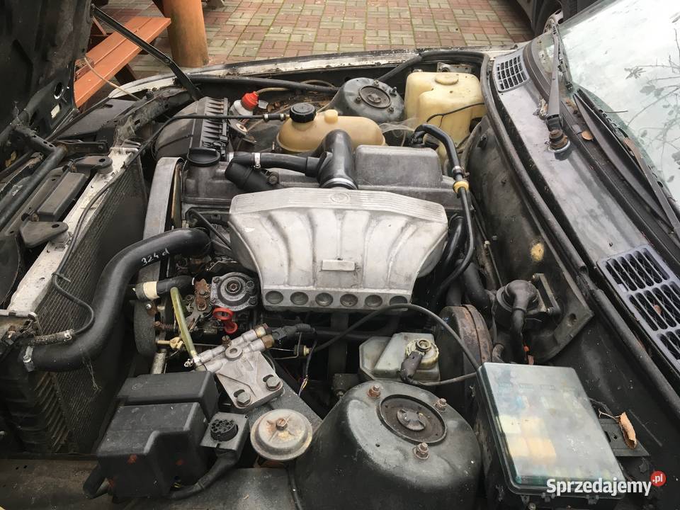 BMW E30 klasyk Rewal