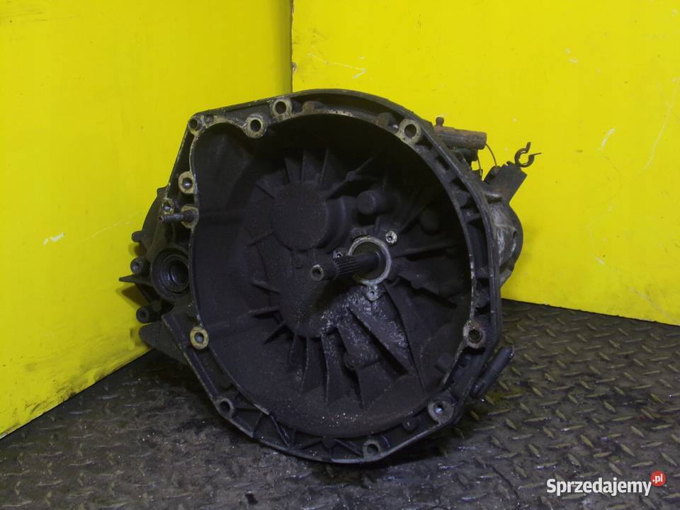 TRAFIC VIVARO PRIMASTAR 19 DCI 06r 82 skrzynia Skrzynie biegów manualne Suków