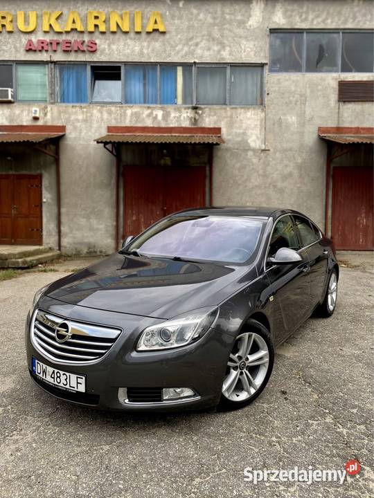 OPEL INSIGNIA