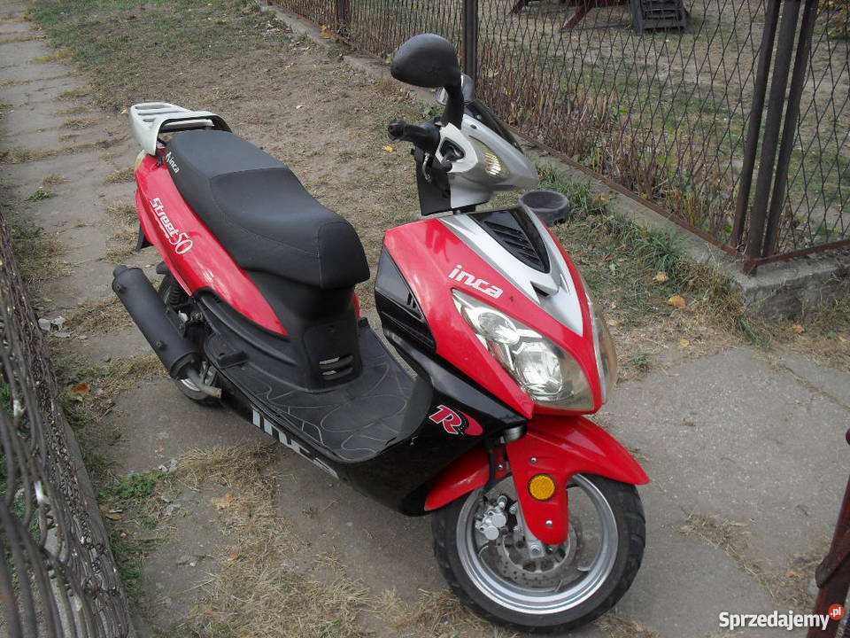 skuter czerwony Pozostałe Brzeg