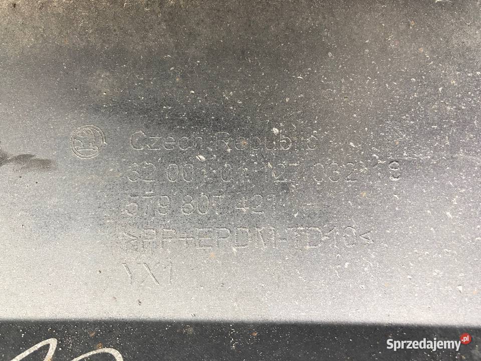 Skoda Fabia 2 II kombi 9153 zderzak tył osobowe Słowikowo