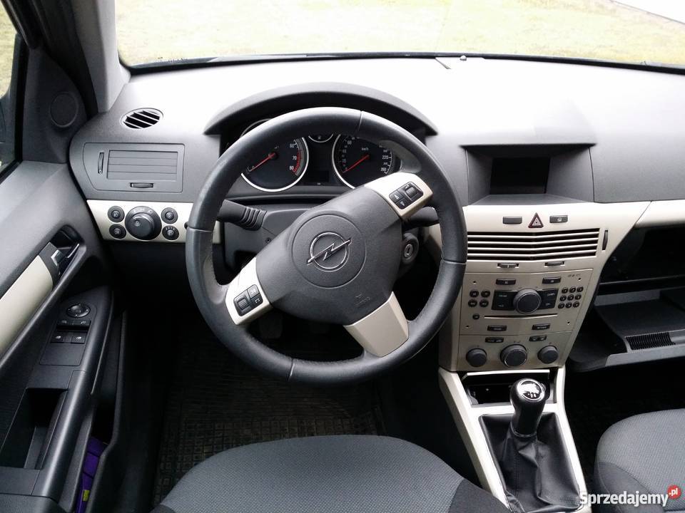 Opel Astra 3 H 16 2007 LPG nowy silnik16000 lakier metallic Bełchatów