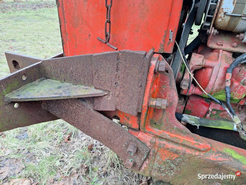 Mocowanie przedniej szufli DT 75