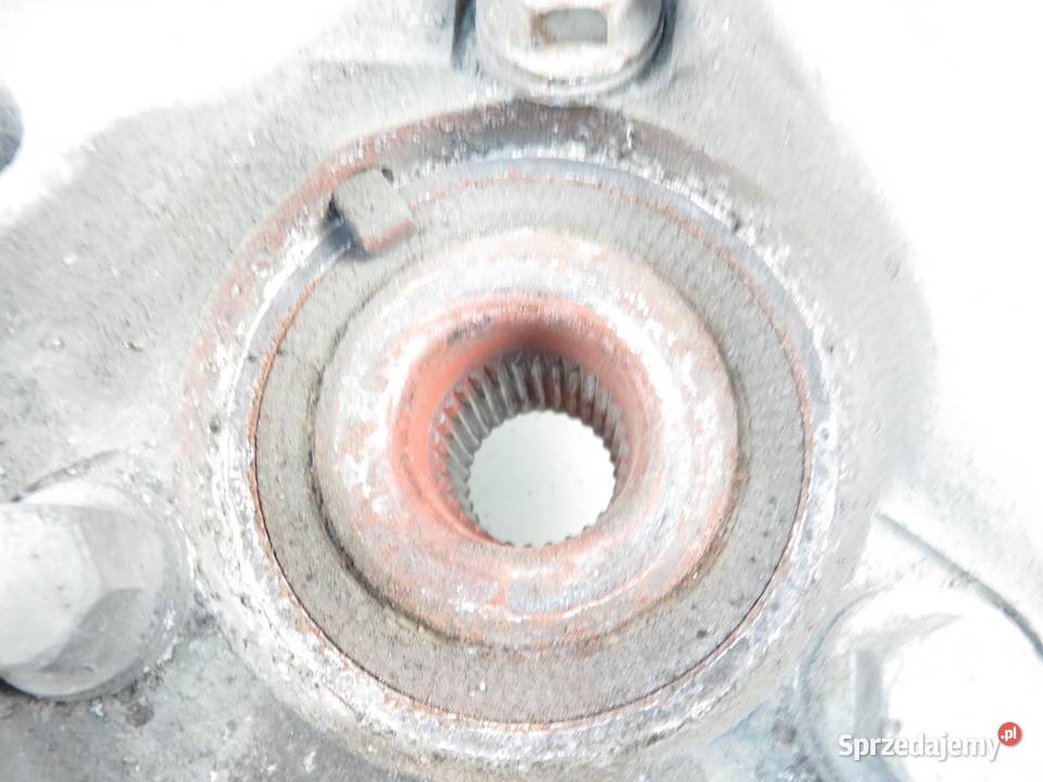 ZWROTNICA PIASTA LEWA OPEL ASTRA IV J 17 CDTI