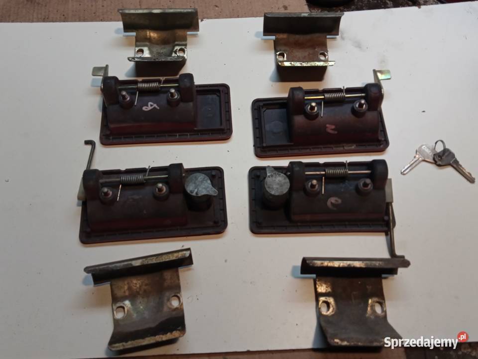 Polonez Caro klamki mocowania przód lewe prawe Stalowa Wola sprzedam