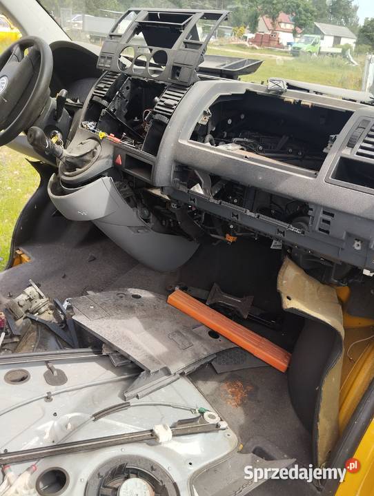Karoseria VW T5 19 z silnikiem dostawcze sprzedam