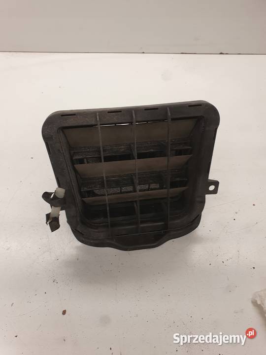 KRATKA POWIETRZA TYŁ AUDI A4 B8 A5 8K0819161B Przystajń