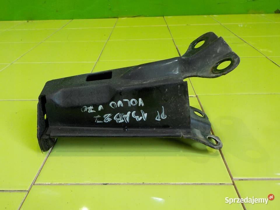 VOLVO V70 III 24 D5 09r strefa zgniotu prawa Pozostałe Suków