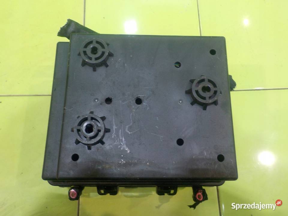 SSANGYONG RODIUS II TURISMO 20 B 13r 5D skrzynka osobowe