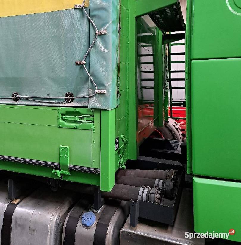 Wywrotka z wydmuchem do zboza paszy peletu Rok produkcji 2013 Warszawa