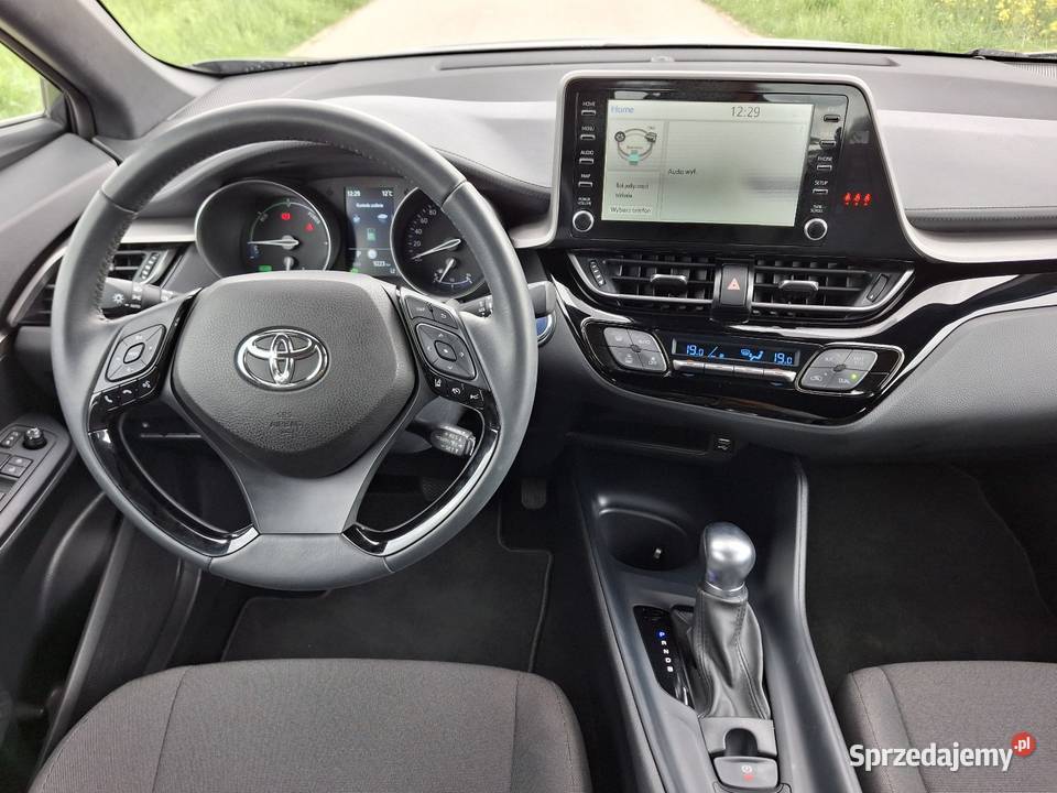 Toyota CHR 18 Hybrid 9800 Automat Bogate elektryczne szyby