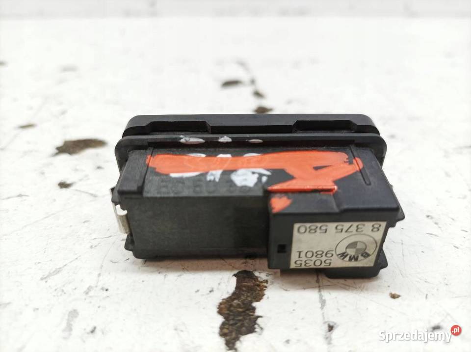 PRZEŁĄCZNIK KLAPY BAGAŻNIKA 8375580 Bmw Seria 7 osobowe Wyposażenie wnętrza