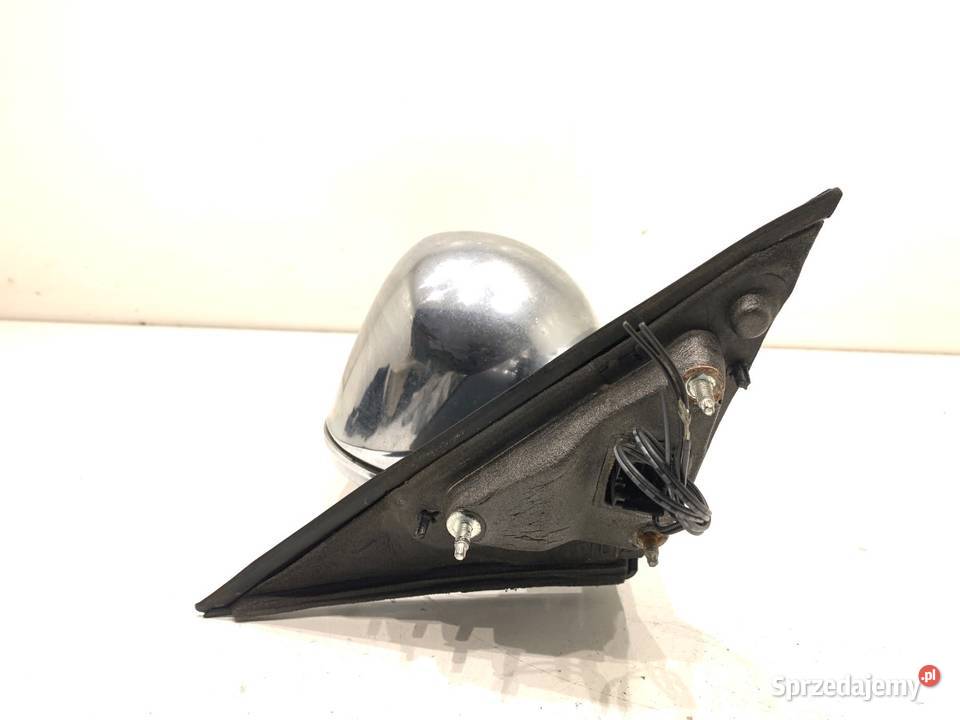 LUSTERKO LEWY CHRYSLER 300C SedanLimuzyna