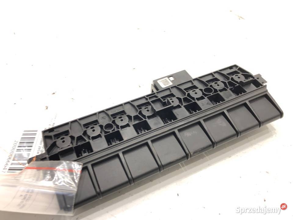 WŁĄCZNIK ŚWIATEŁ AWARYJNYCH RENAULT MASTER III osobowe sprzedam