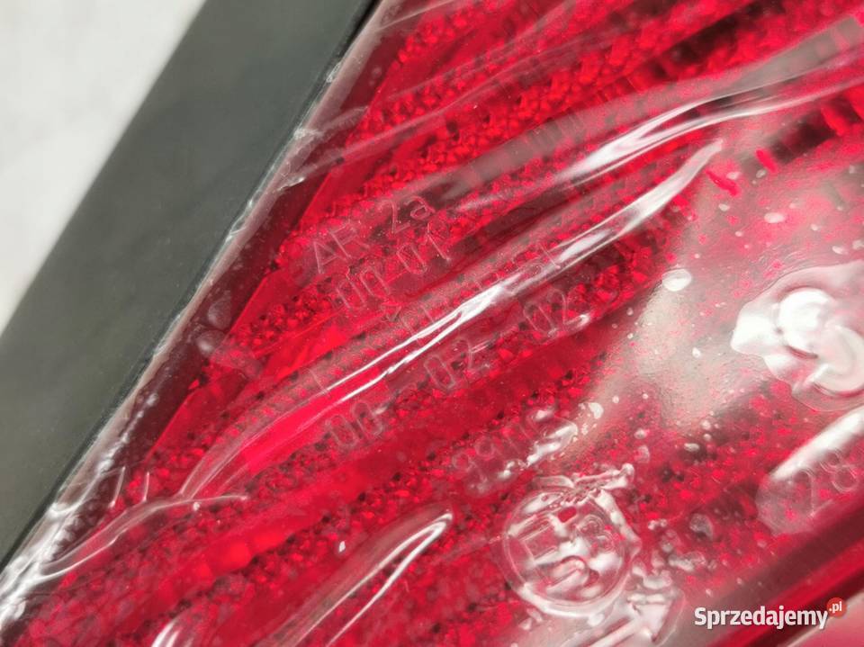 LAMPA PRAWY TYŁ LANCIA YPSILON 20002003 MAGNETI Części samochodowe sprzedam