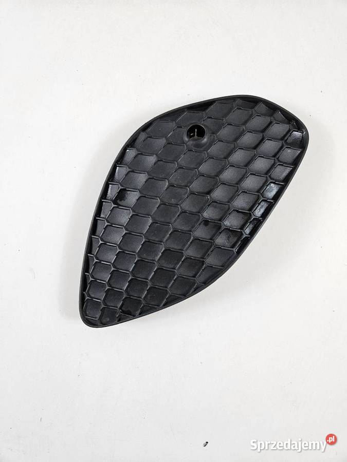 MERCEDES AKLASA W177 LIFT KRATKA PRAWA ZDERZAKA