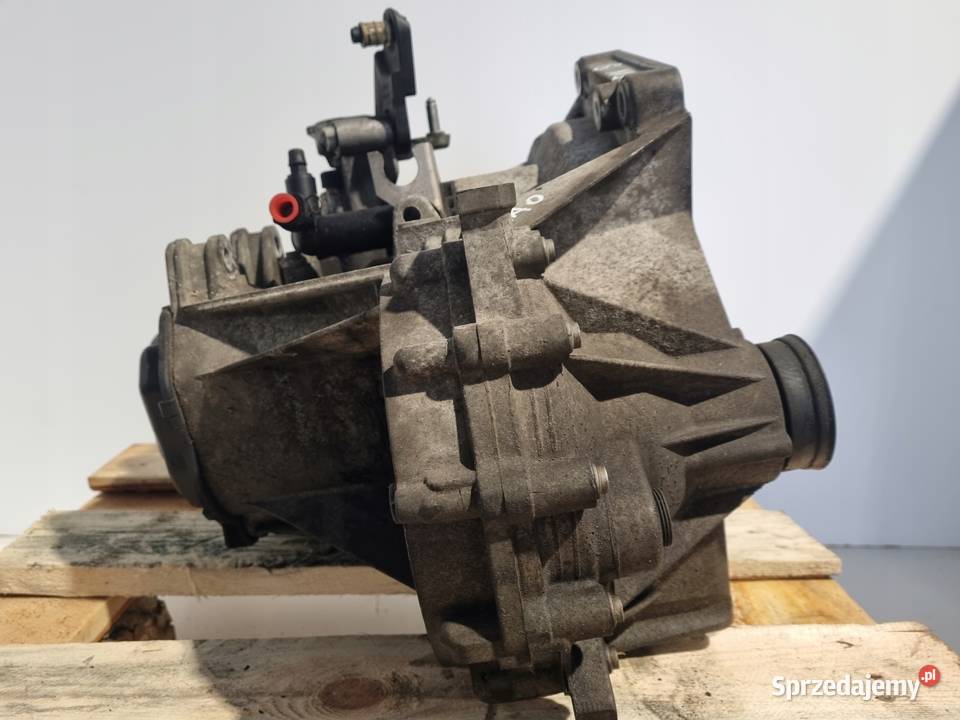 SKRZYNIA BIEGÓW VW Golf V 16 8V LVN manualna Rudka