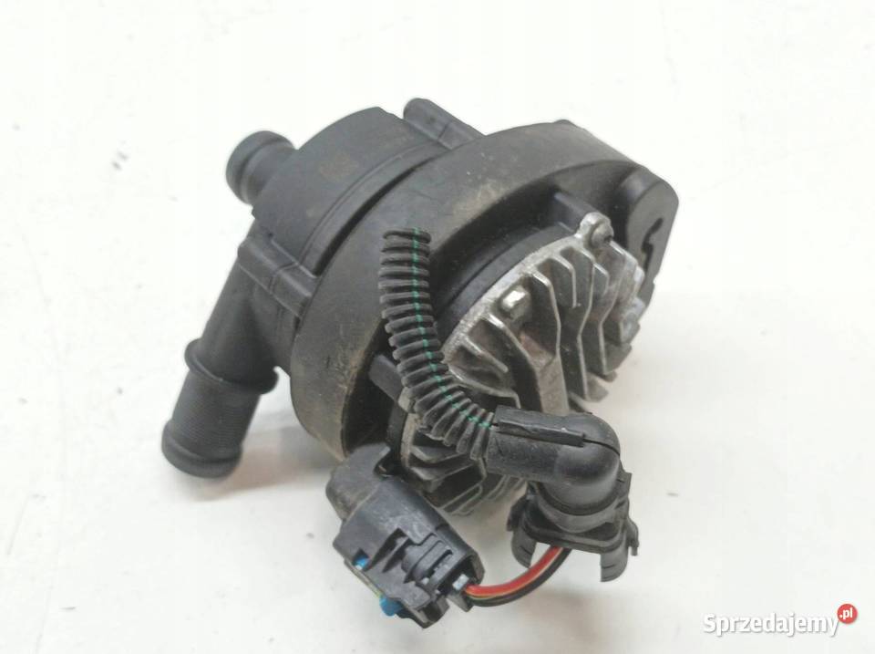 POMPA WODY 039202451B 210102881R Dacia Duster