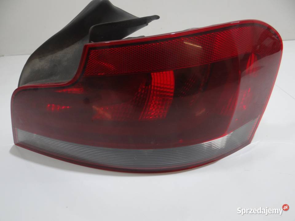 LAMPA PRAWY TYŁ BMW E88 Strzyżewice